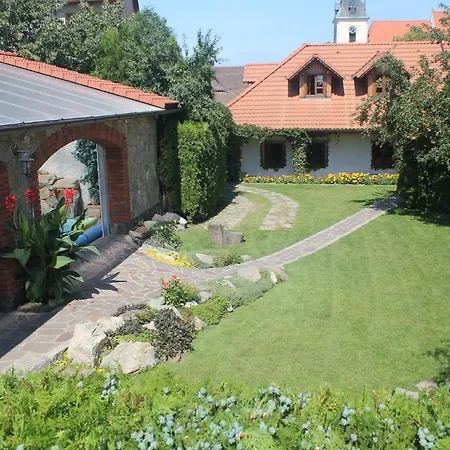 Casa de Férias Holiday In Netolice/sudbohmen 1487